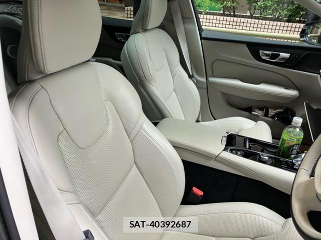 Volvo V60 2023-05 8563993-18