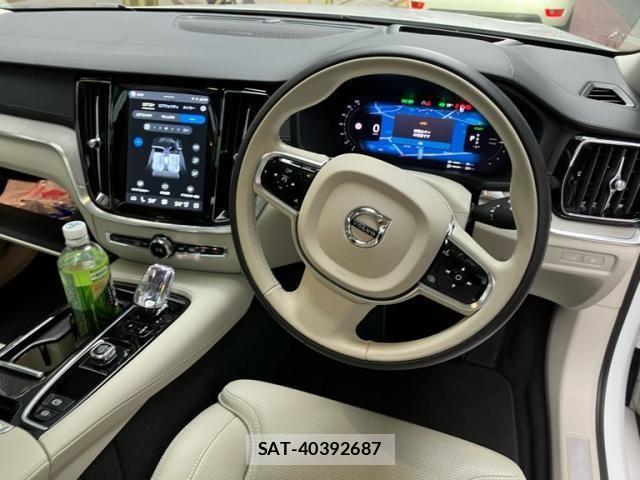 Volvo V60 2023-05 8563993-20
