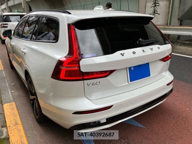 Volvo V60 2023-05 8563993-2