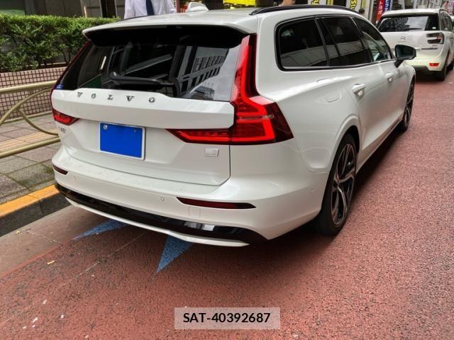 Volvo V60 2023-05 8563993-3