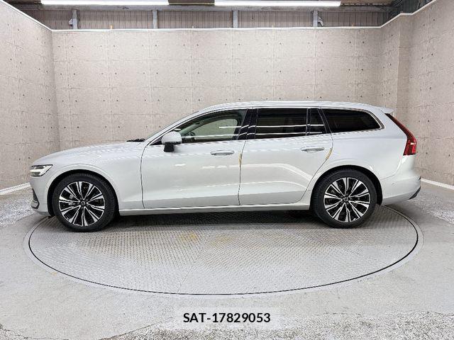 Volvo V60 2023-06 8563995-9