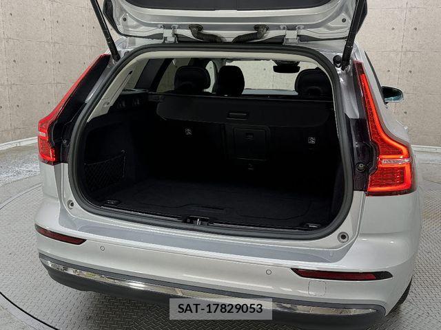 Volvo V60 2023-06 8563995-12