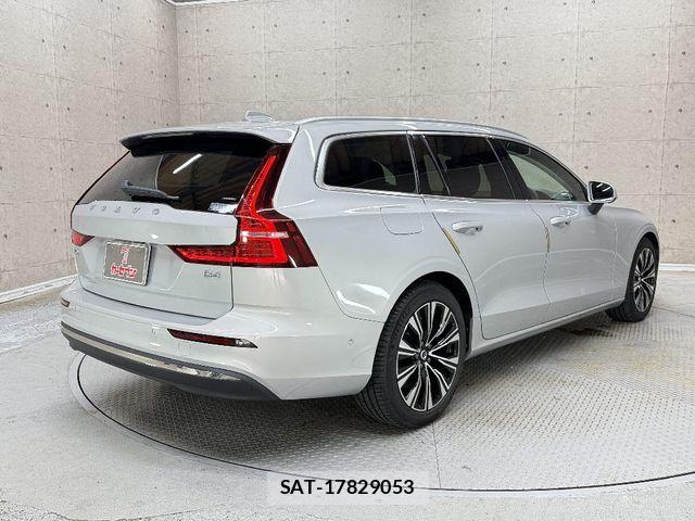 Volvo V60 2023-06 8563995-1