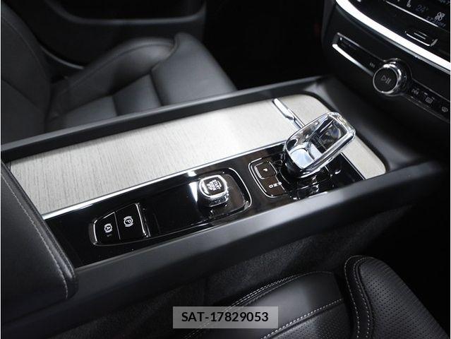 Volvo V60 2023-06 8563995-29