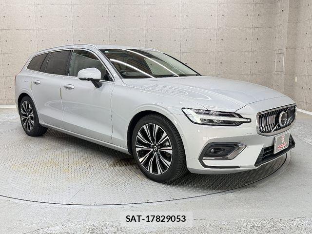 Volvo V60 2023-06 8563995-7