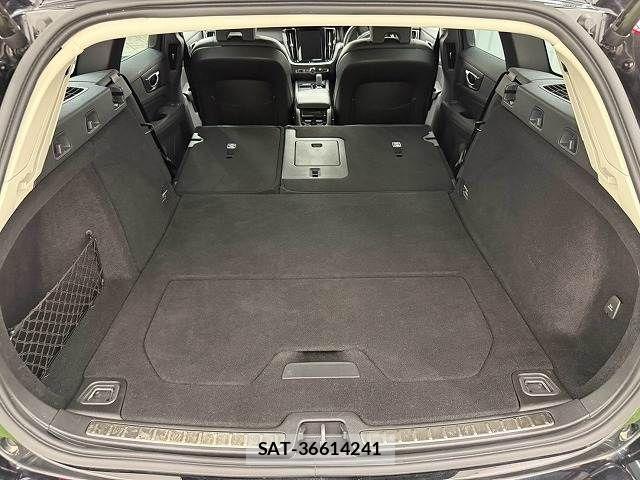 Volvo V60 2021-02 8629592-12