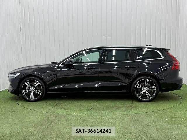 Volvo V60 2021-02 8629592-16