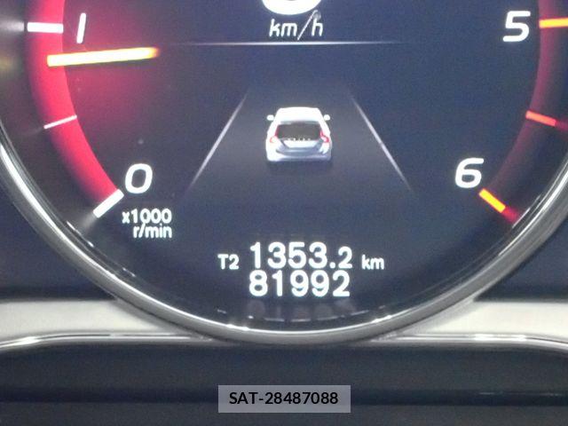 Volvo V60 2017-08 8629590-13