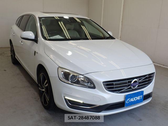 Volvo V60 2017-08 8629590-3