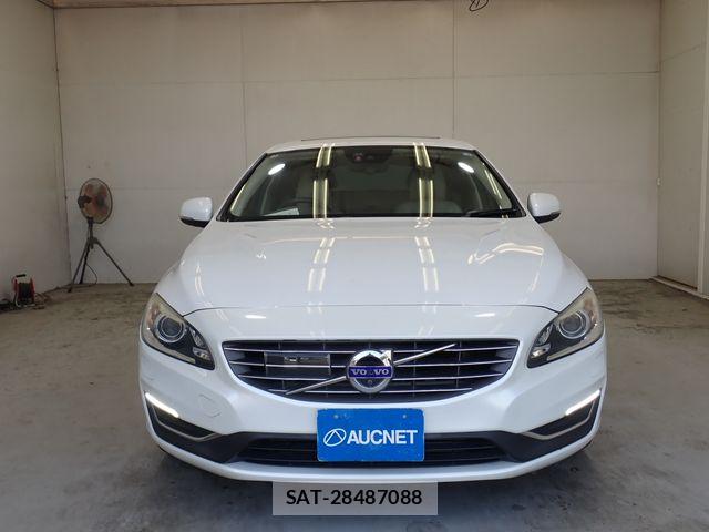 Volvo V60 2017-08 8629590-5
