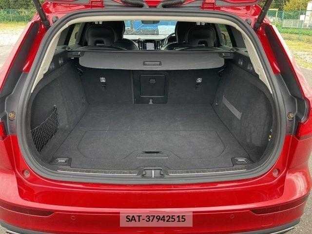 Volvo V60 2019-05 8629594-13