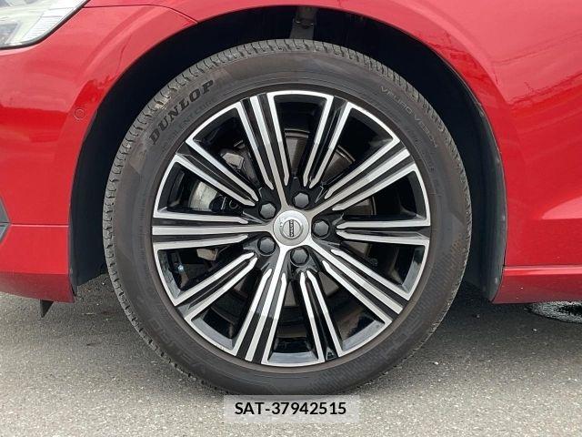 Volvo V60 2019-05 8629594-28