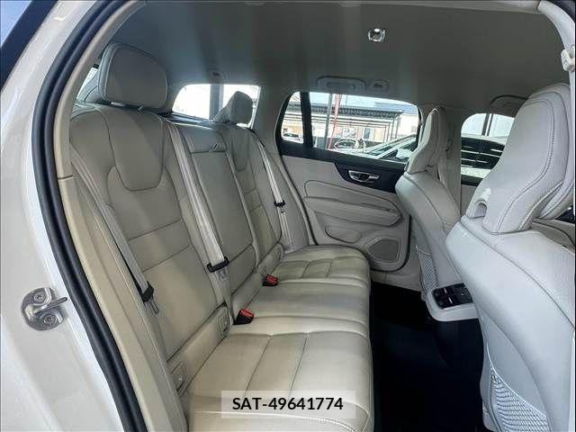Volvo V60 2022-06 8629593-11