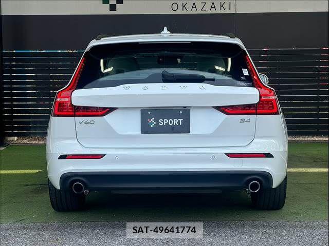 Volvo V60 2022-06 8629593-15