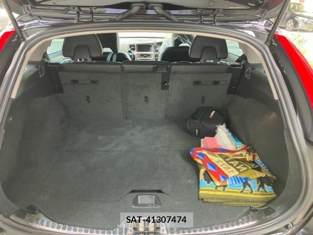 Volvo V60 2015-01 8629595-10