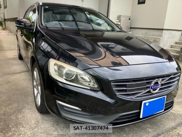 Volvo V60 2015-01 8629595-1