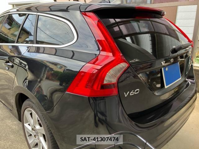Volvo V60 2015-01 8629595-8