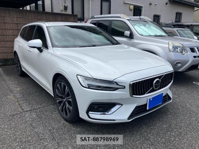 Volvo V60 2023-07 8667107-1