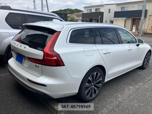 Volvo V60 2023-07 8667107-2