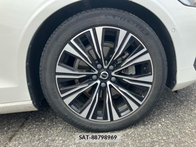 Volvo V60 2023-07 8667107-6