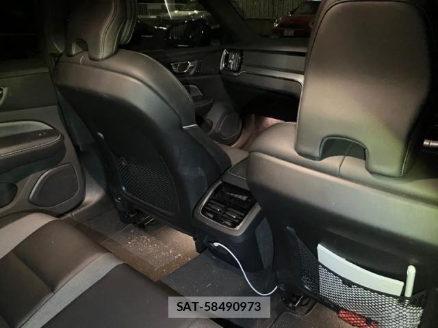Volvo V60 2021-12 8667108-16