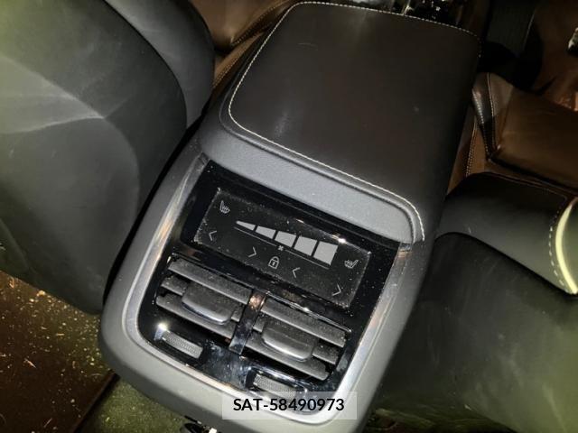 Volvo V60 2021-12 8667108-18