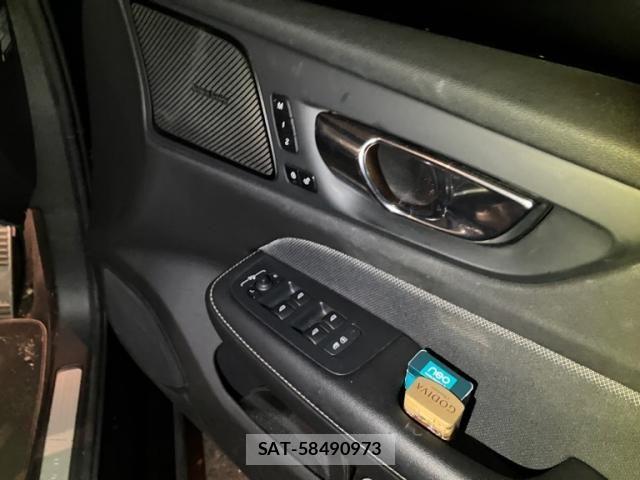 Volvo V60 2021-12 8667108-20