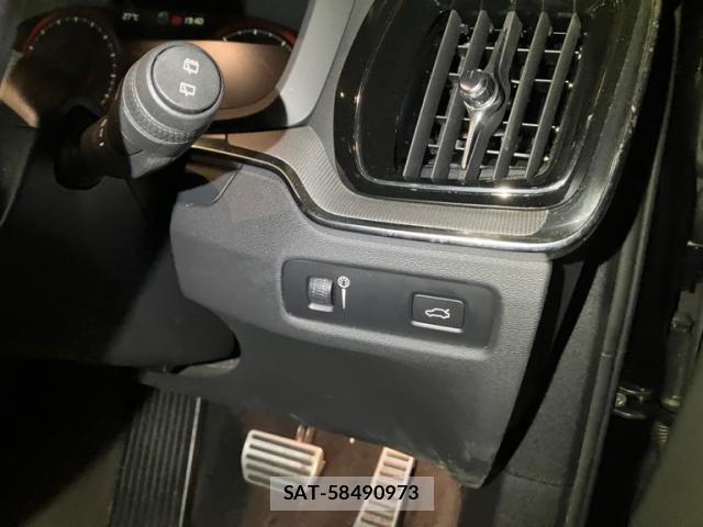 Volvo V60 2021-12 8667108-22