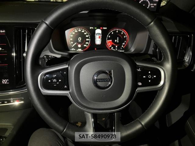Volvo V60 2021-12 8667108-23