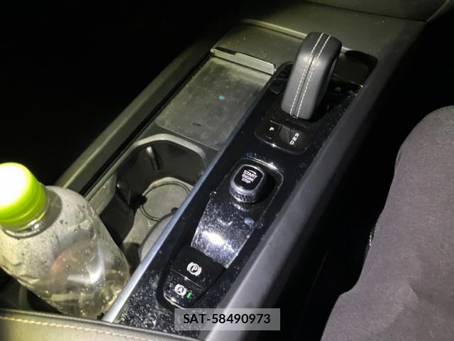 Volvo V60 2021-12 8667108-27