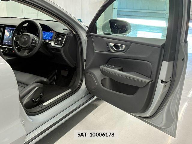 Volvo V60 2024-02 8686876-17