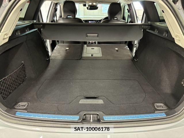 Volvo V60 2024-02 8686876-26