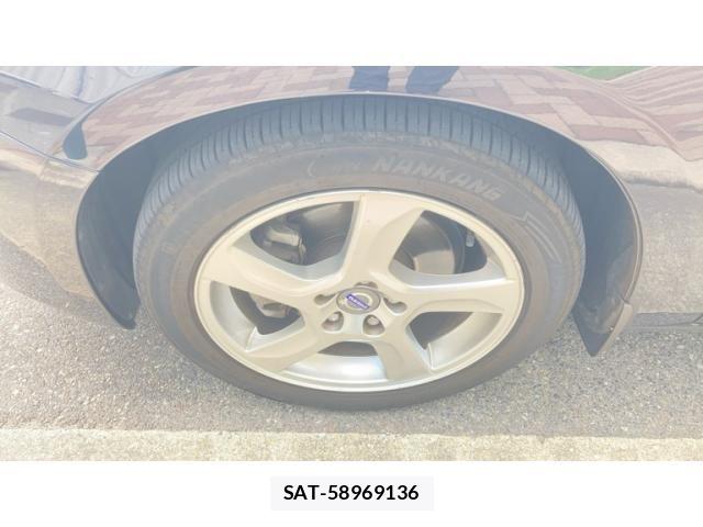 Volvo V60 2011-12 8746675-9
