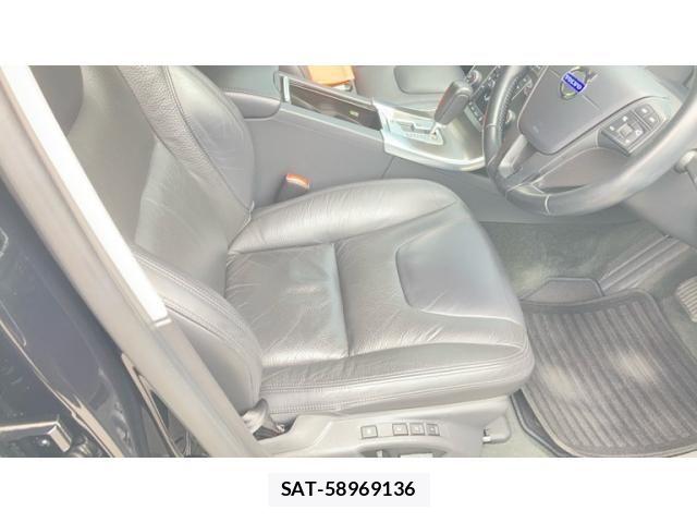 Volvo V60 2011-12 8746675-11