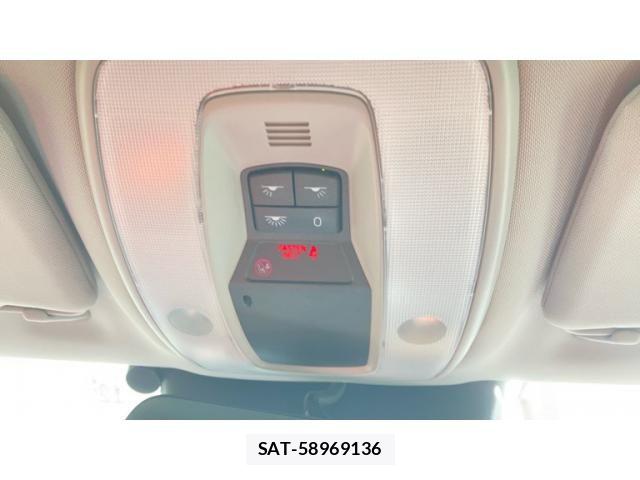 Volvo V60 2011-12 8746675-26