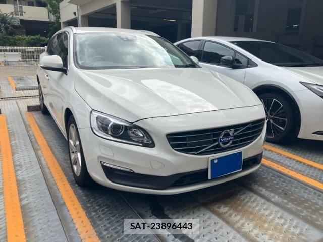 Volvo V60 2015-09 8746674-0