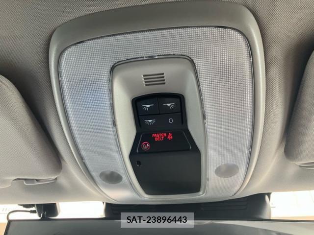 Volvo V60 2015-09 8746674-26
