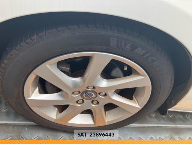 Volvo V60 2015-09 8746674-4