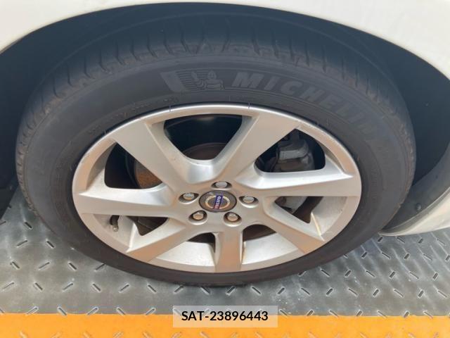Volvo V60 2015-09 8746674-7