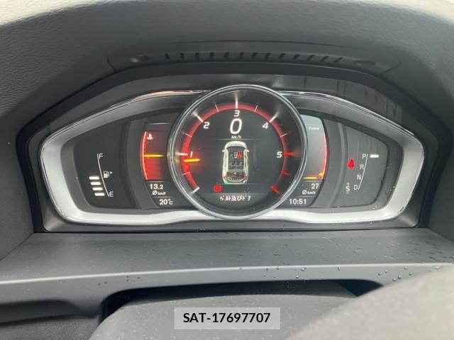 Volvo V60 2017-06 8746672-13