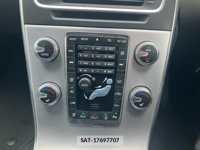 Volvo V60 2017-06 8746672-15