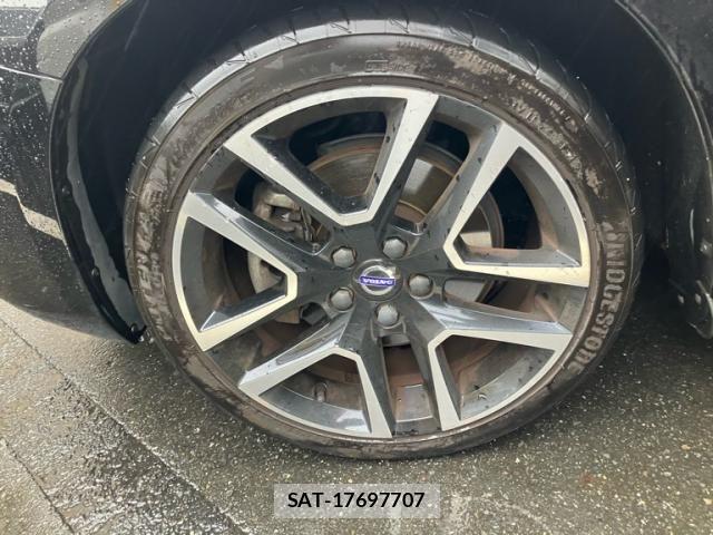 Volvo V60 2017-06 8746672-7