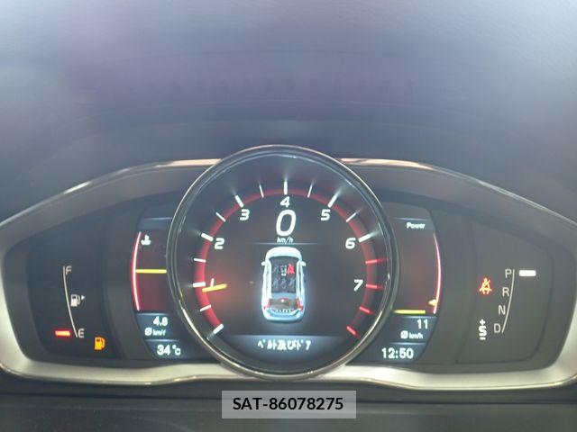 Volvo V60 2014-05 8746671-12