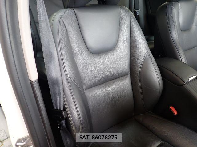 Volvo V60 2014-05 8746671-21