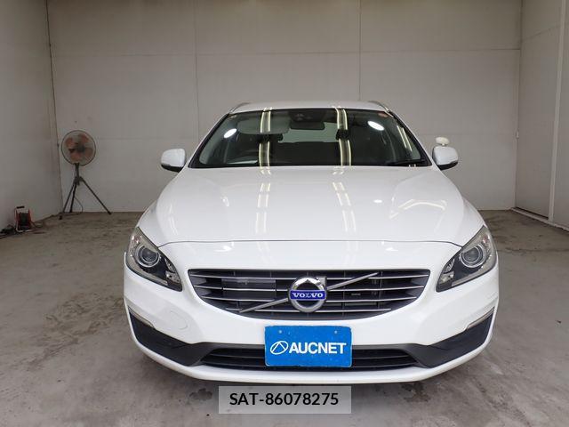 Volvo V60 2014-05 8746671-5