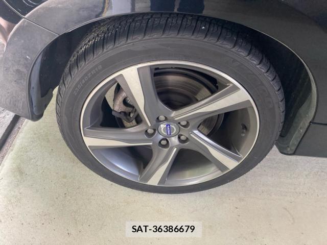 Volvo V60 2012-06 8746673-5