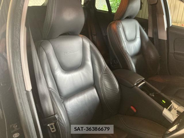 Volvo V60 2012-06 8746673-8