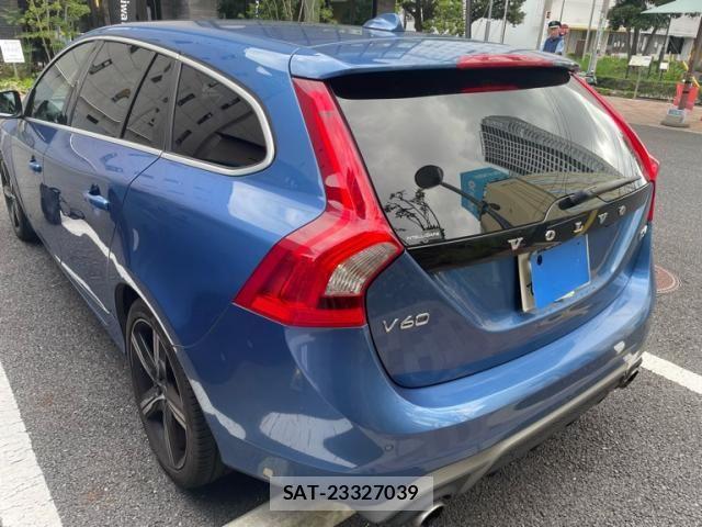 Volvo V60 2016-07 8782535-9