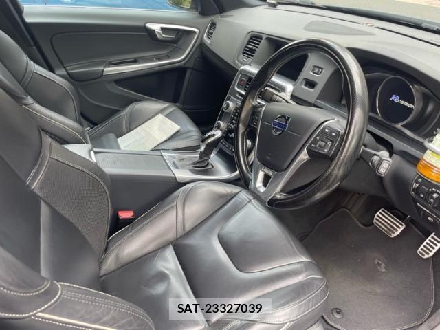 Volvo V60 2016-07 8782535-18