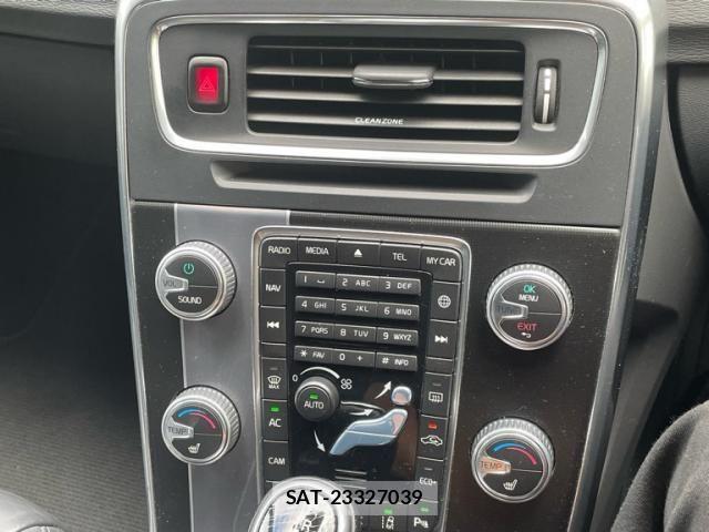 Volvo V60 2016-07 8782535-26